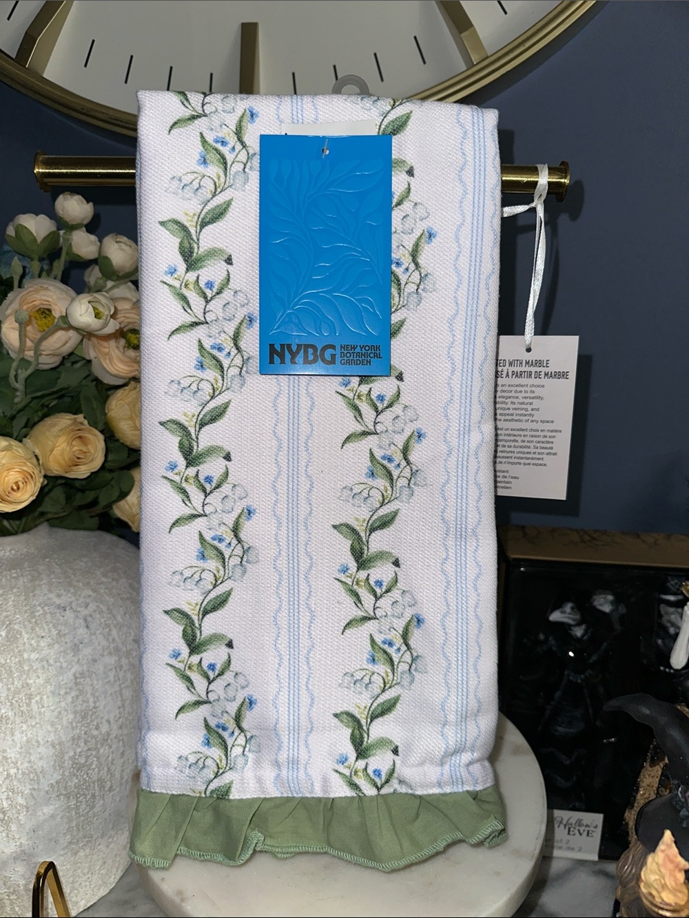 NYBG Floral Raffles Vine Kitchen Towel in White and Green set of 2